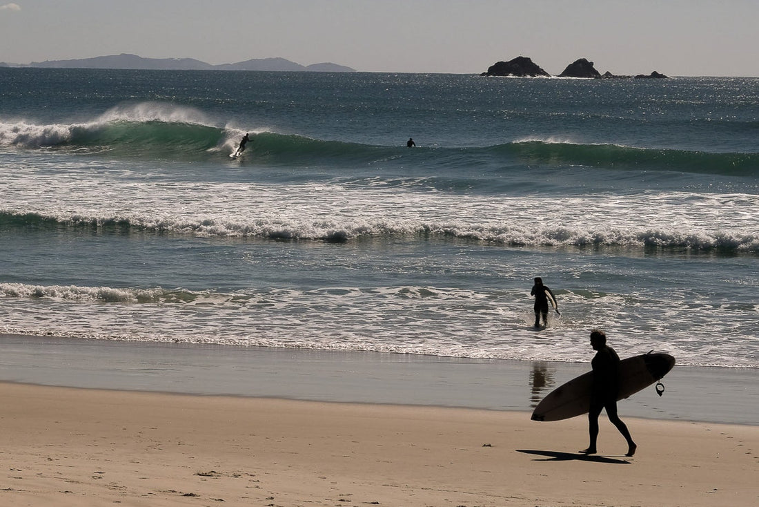 Jack Lynch x Paul McNeil x Brown Microwave Television Bonzer
