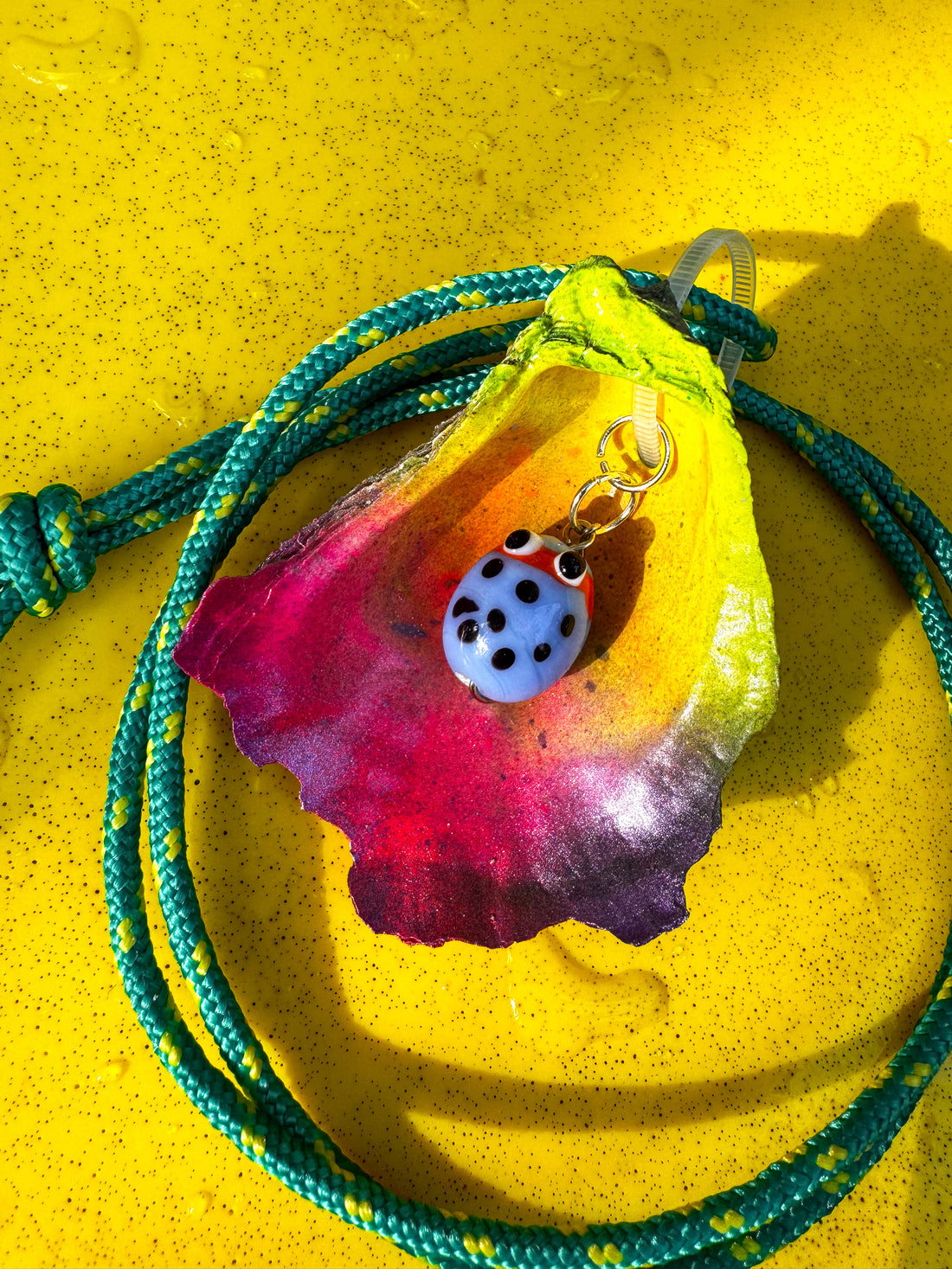 Jungle Shell Necklace - Blue Bug
