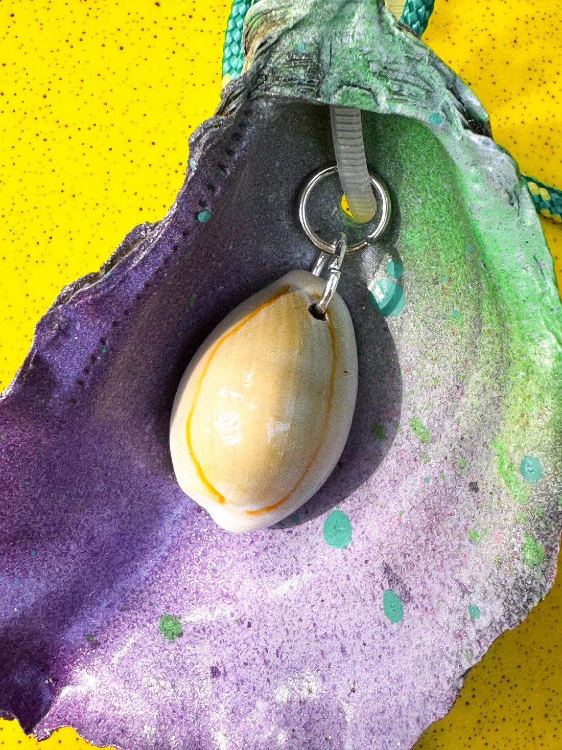 Jungle Shell Necklace - Cowrie
