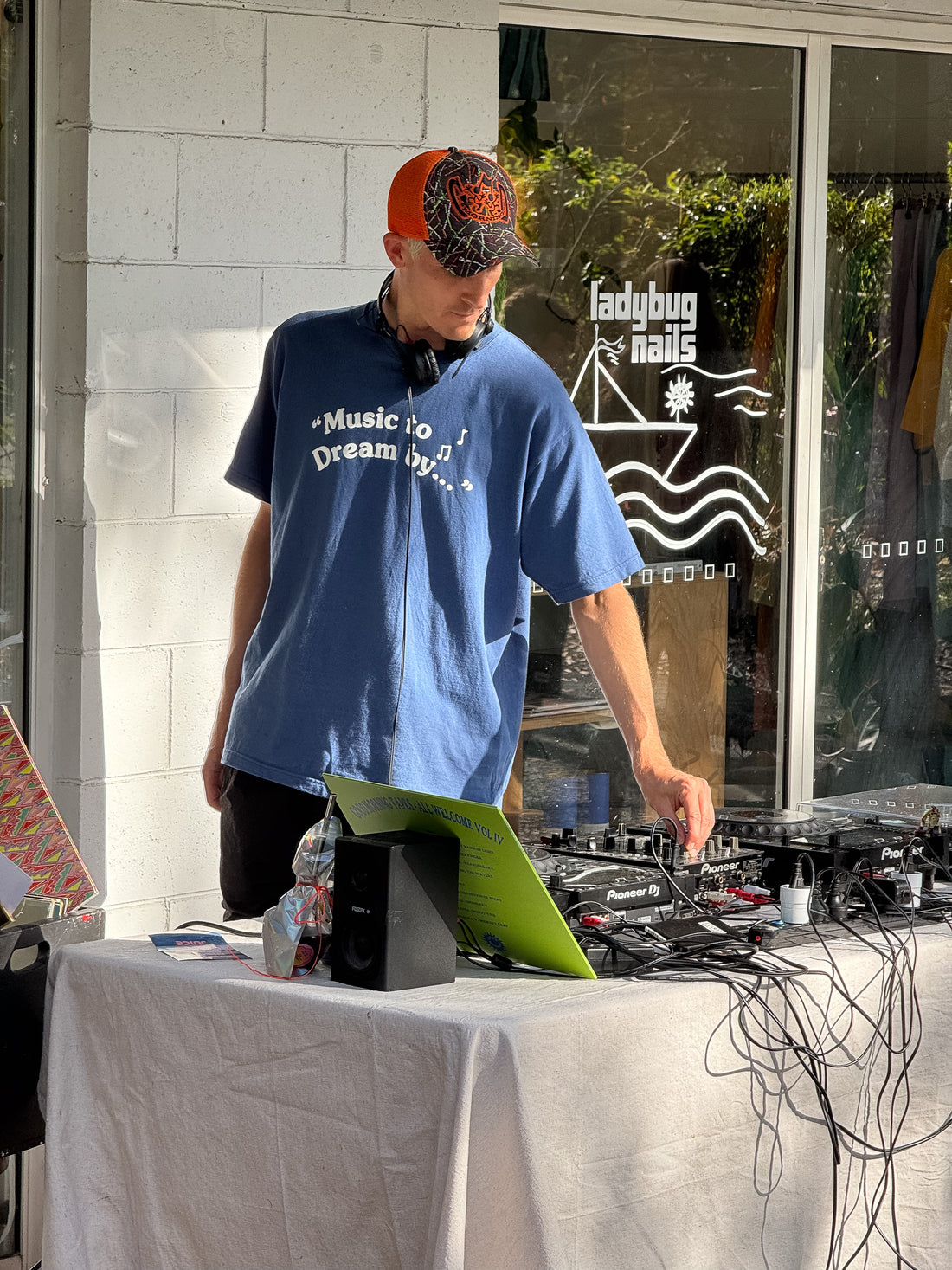Dolphin Kiosk Teahaüs Session