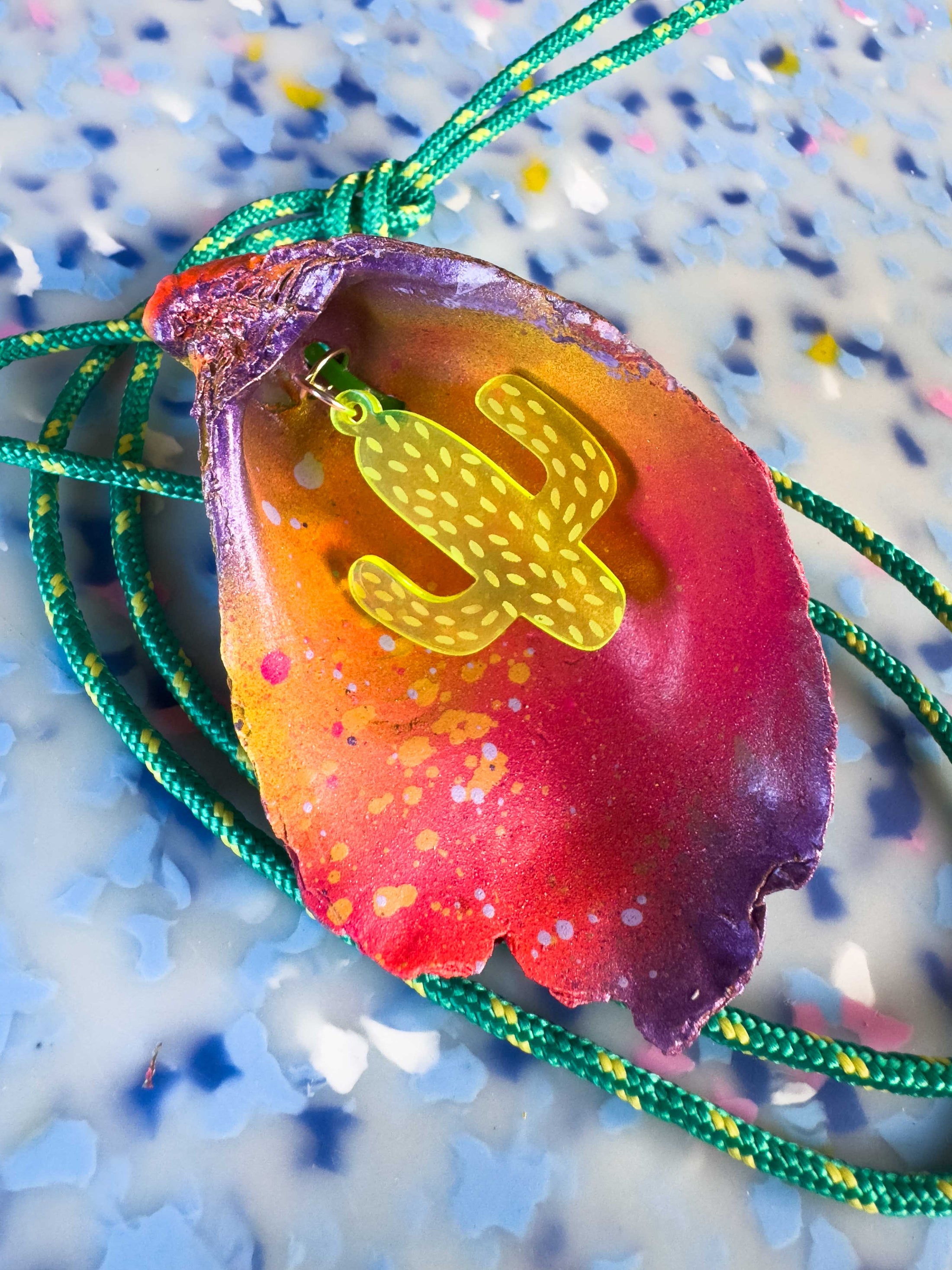 Jungle Shell Necklace - Cactus