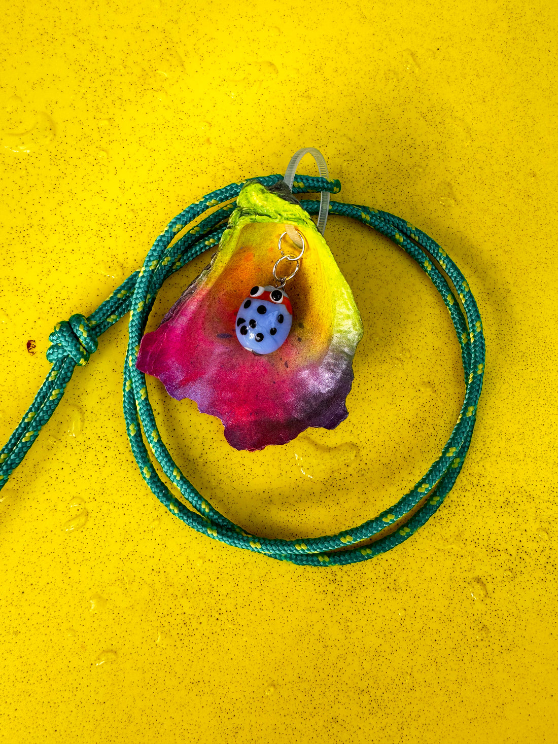 Jungle Shell Necklace - Blue Bug